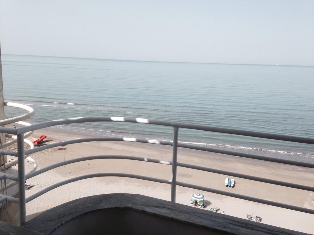 Espana Aparthotel Škalngur Dış mekan fotoğraf